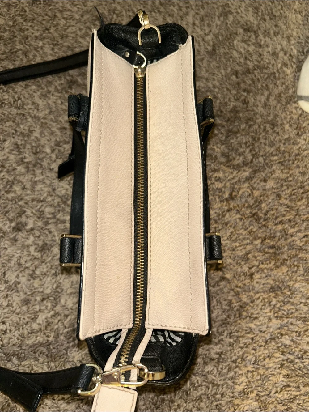 kate spade Cameron Street Small Hayden